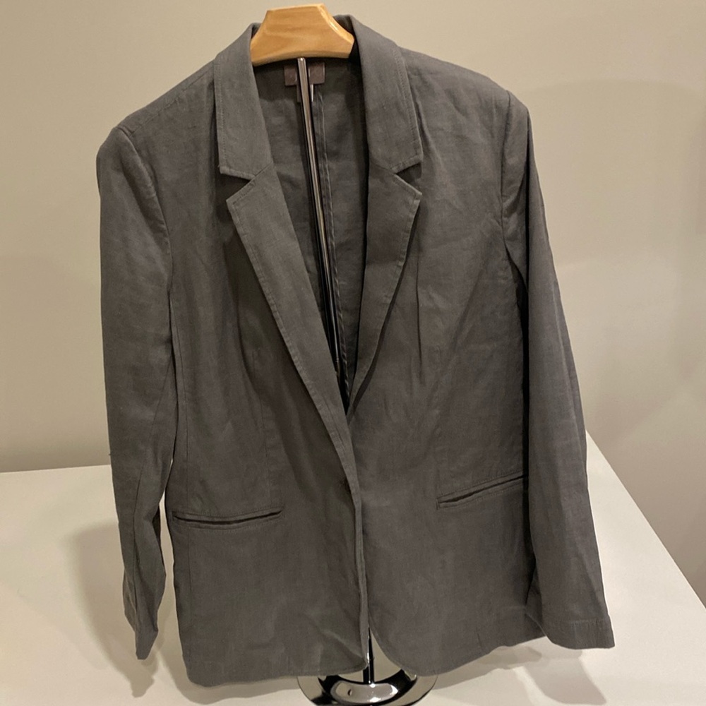 Excellent condition: J. Jill linen blend sport coat, size M/petite.